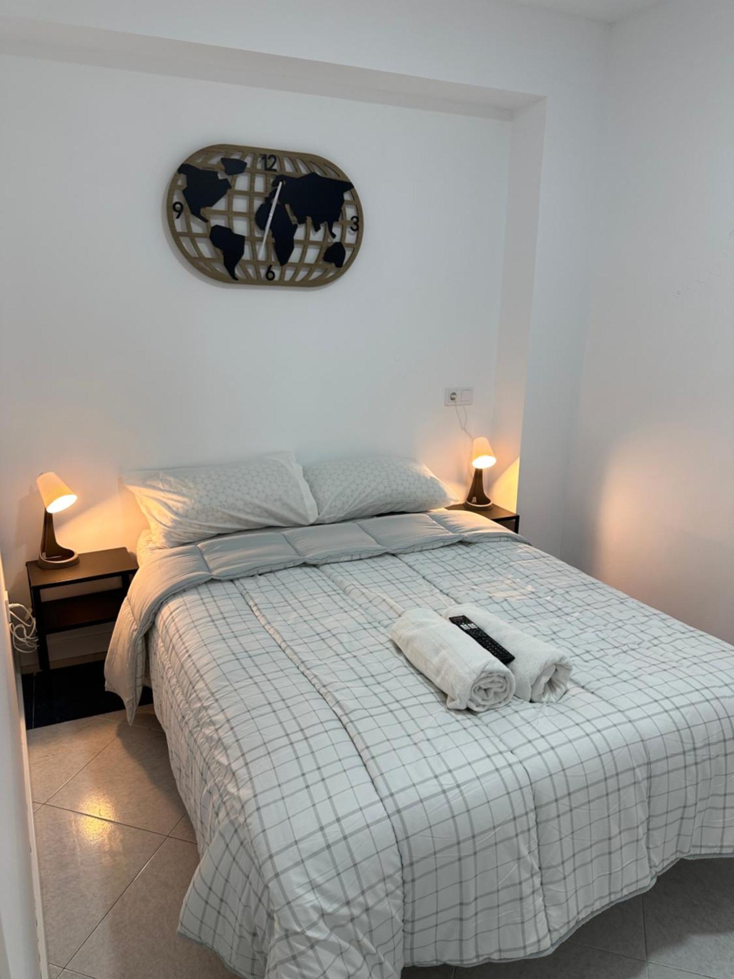 Rooms Mediavilla Мадрид Экстерьер фото