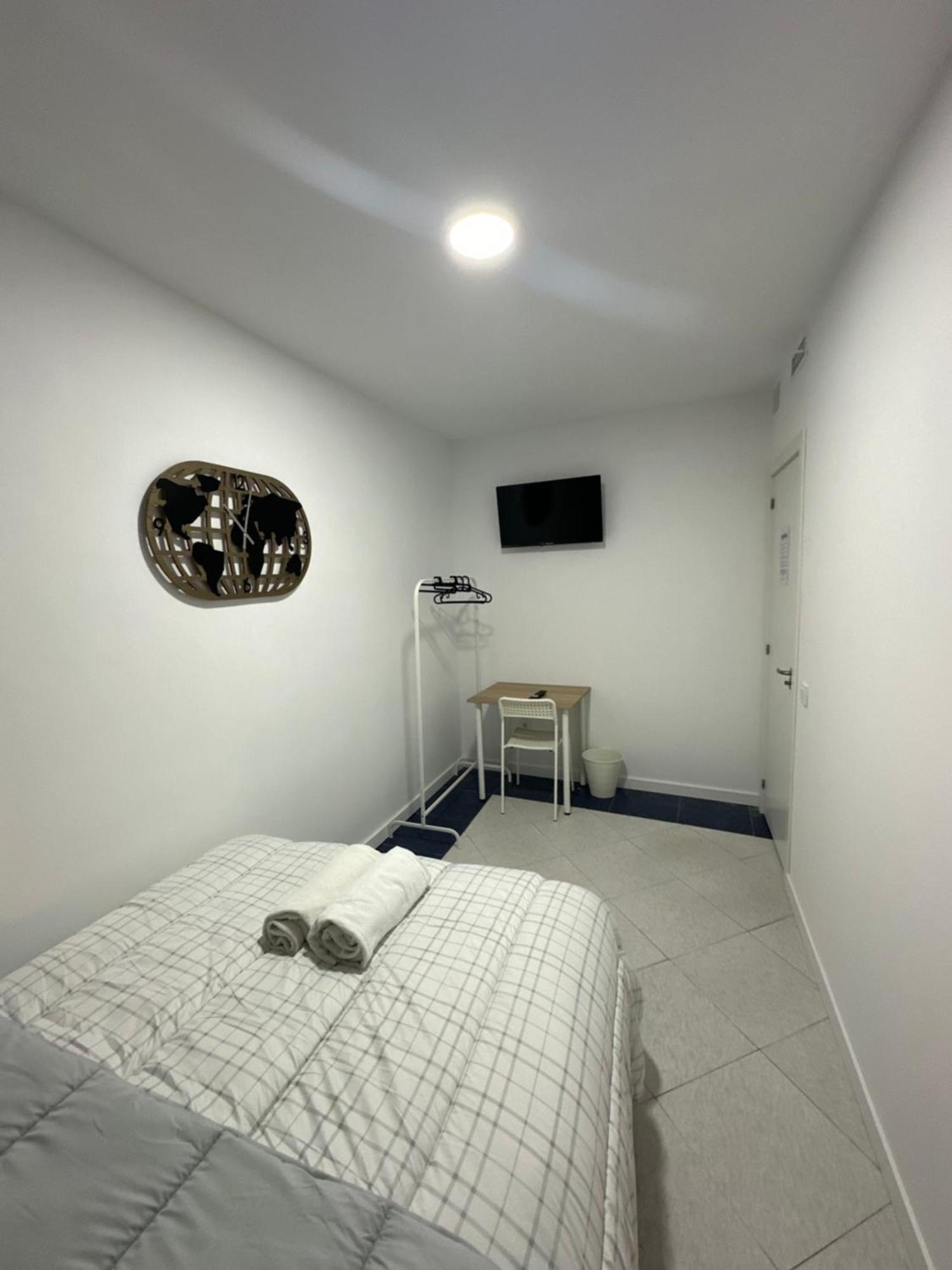 Rooms Mediavilla Мадрид Экстерьер фото